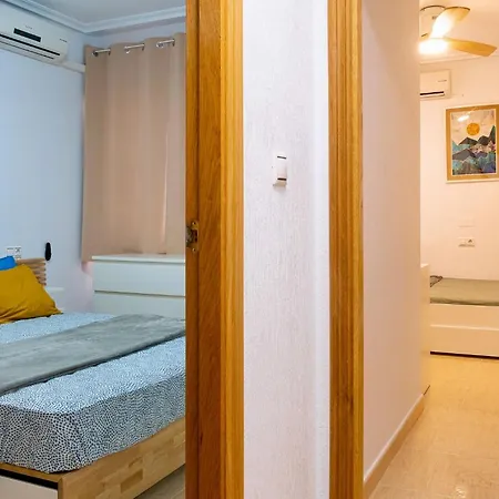 Apartamento En El Centro De Torrevieja Exterior photo